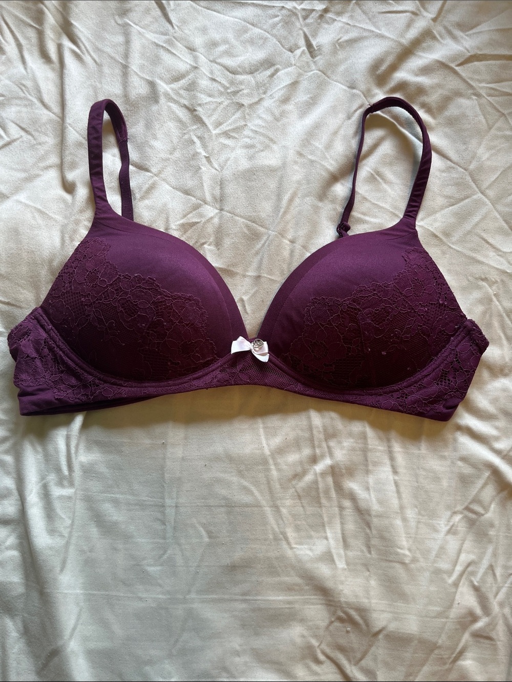 Victoria's Secret Plum 36B Lace No Underwire Bra with Center Bow